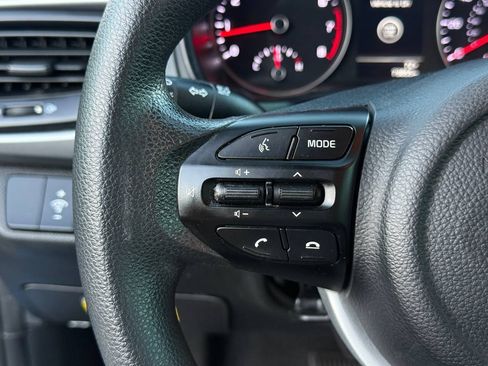 Used 2022 Kia Rio S w/ Technology Package image 16