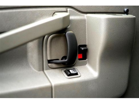 Used 2019 Chevrolet Express 2500 w/ Driver Convenience Package RWD image 23