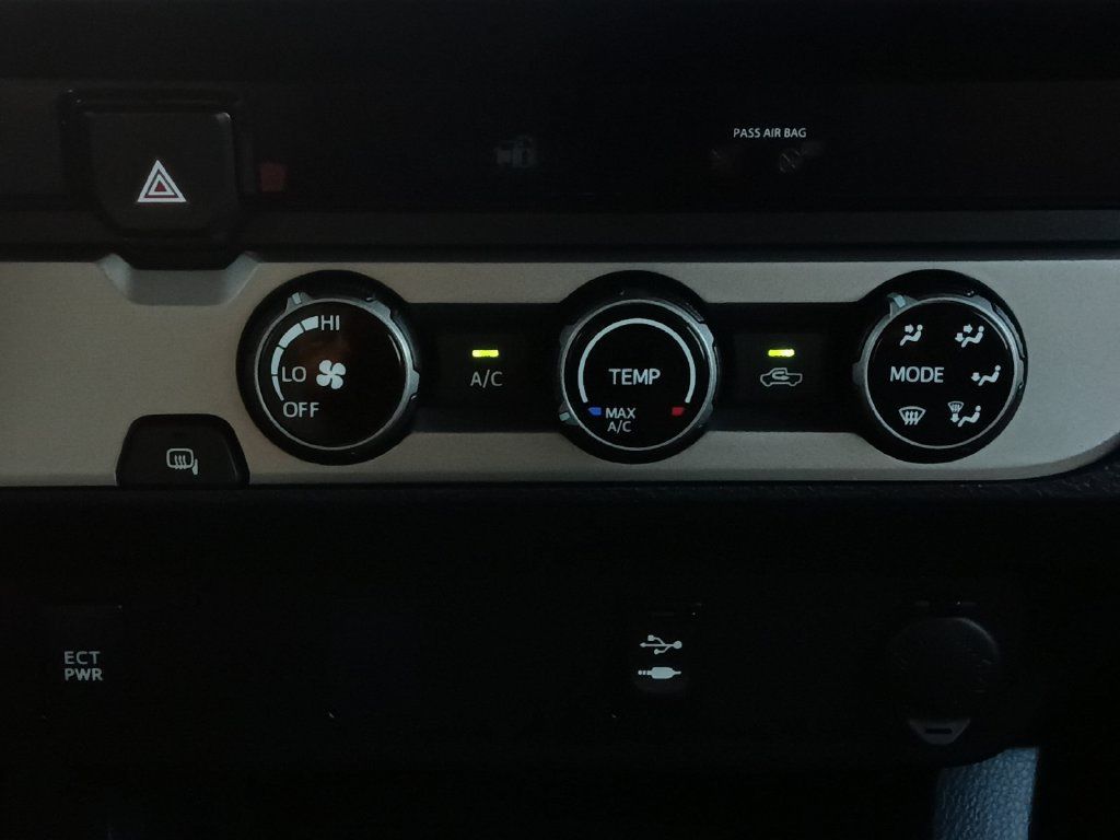Used 2018 Toyota Tacoma SR w/ SR Convenience Package RWD image 4