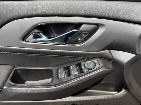 Used 2019 Chevrolet Traverse LT AWD/4WD image 11