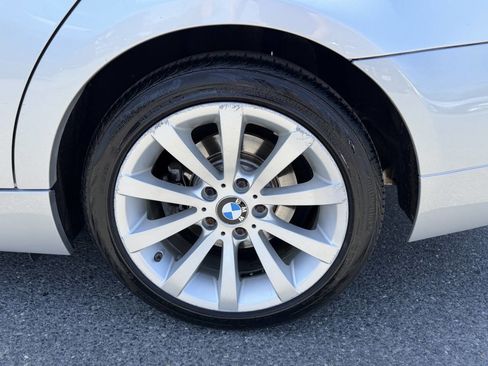 Used 2011 BMW 328i xDrive Sedan AWD/4WD image 11