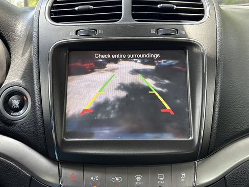 Used 2015 Dodge Journey Crossroad w/ Flexible Seating Group FWD image 18