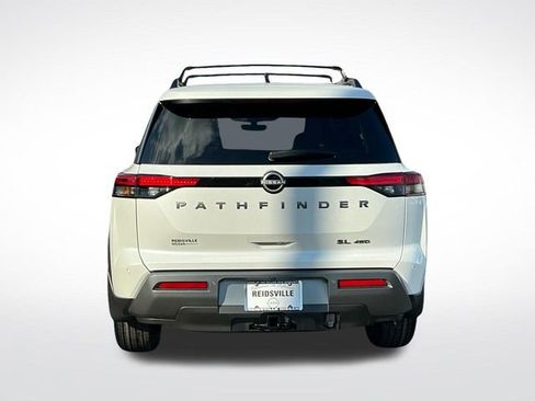 New 2026 Nissan Pathfinder SL image 6