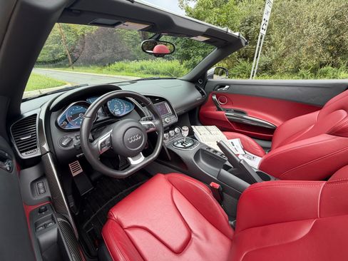Used 2011 Audi R8 V10 AWD/4WD image 23