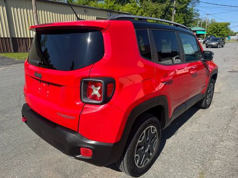 Used 2015 Jeep Renegade Trailhawk image 5