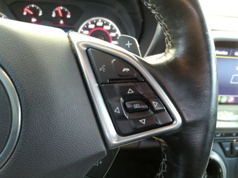 Used 2022 Chevrolet Camaro LT w/ Technology Package RWD image 27