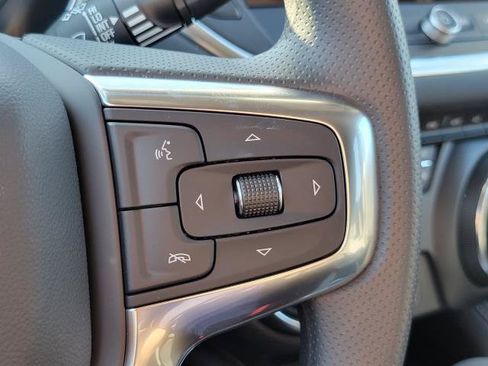 New 2026 Chevrolet Blazer LT w/ Convenience Package AWD/4WD image 17