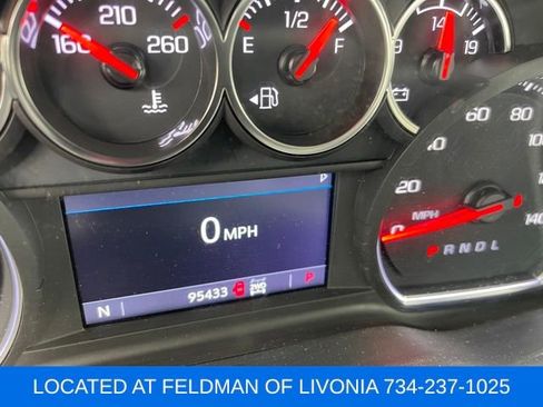 Used 2021 Chevrolet Silverado 1500 LT AWD/4WD image 8