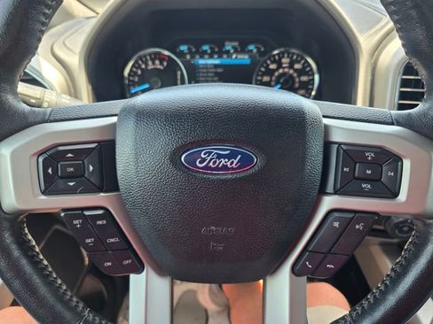 Used 2018 Ford F150 Lariat w/ Equipment Group 502A Luxury AWD/4WD image 19