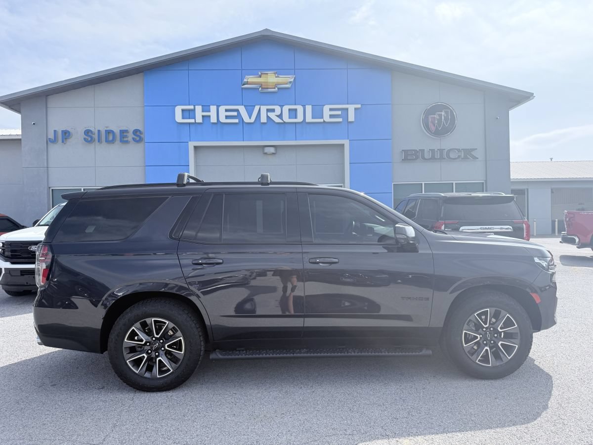 Used 2022 Chevrolet Tahoe Z71 w/ Z71 Off-Road Package AWD/4WD image 8