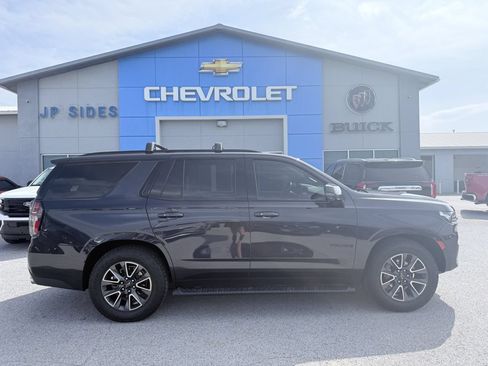Used 2022 Chevrolet Tahoe Z71 w/ Z71 Off-Road Package AWD/4WD image 8