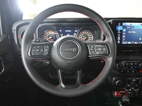 Used 2024 Jeep Wrangler Unlimited Rubicon w/ Dual Top Group AWD/4WD image 33