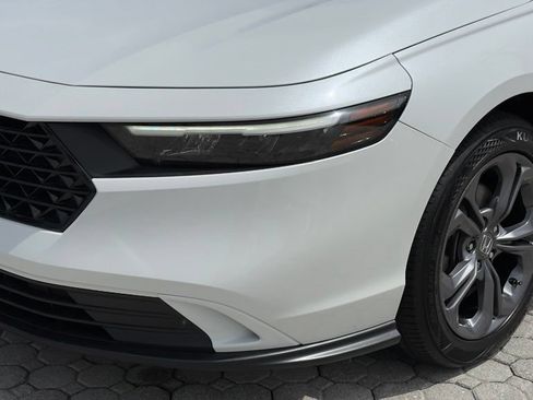 Used 2023 Honda Accord EX image 10