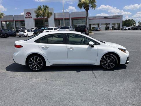 Certified 2022 Toyota Corolla SE FWD image 6