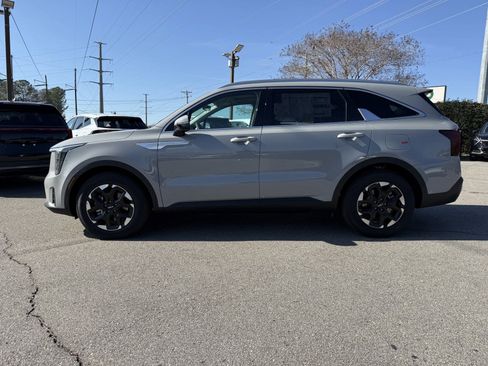 New 2025 Kia Sorento S w/ Panoramic Sunroof Package image 4