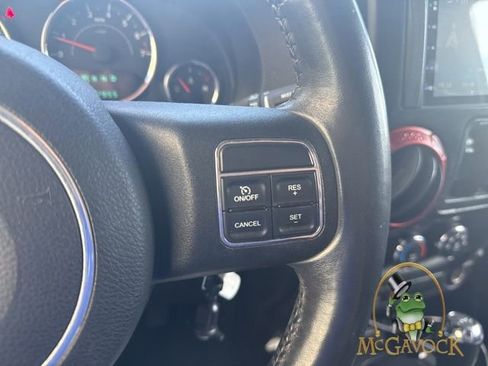 Used 2013 Jeep Wrangler Unlimited Sport image 10