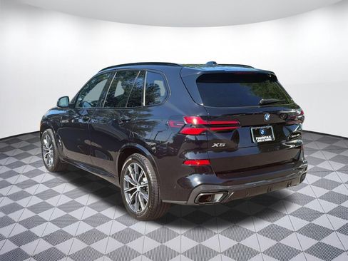 Used 2024 BMW X5 xDrive40i w/ M Sport Package AWD/4WD image 3