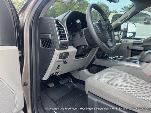 Used 2018 Ford F250 XLT w/ XLT Premium Package AWD/4WD image 11