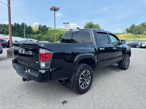 Used 2023 Toyota Tacoma TRD Sport w/ Technology Package AWD/4WD image 18