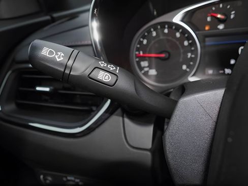 Used 2023 Chevrolet Equinox RS w/ RS Leather Package FWD image 29