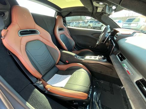 Used 2023 Maserati MC20 Spyder image 25