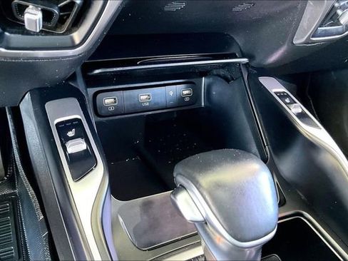 Used 2023 Kia Sorento EX w/ Panoramic Sunroof Package FWD image 24