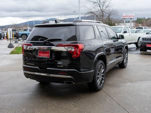Used 2023 GMC Acadia Denali w/ Black Diamond Edition image 7