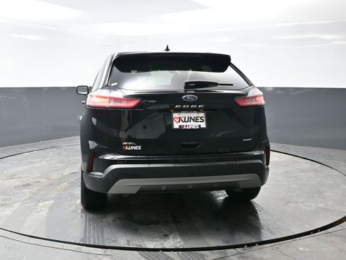 Used 2024 Ford Edge SEL image 13