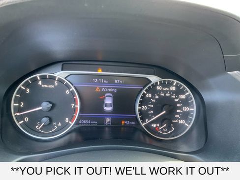 Used 2025 Nissan Altima 2.5 SV FWD image 14