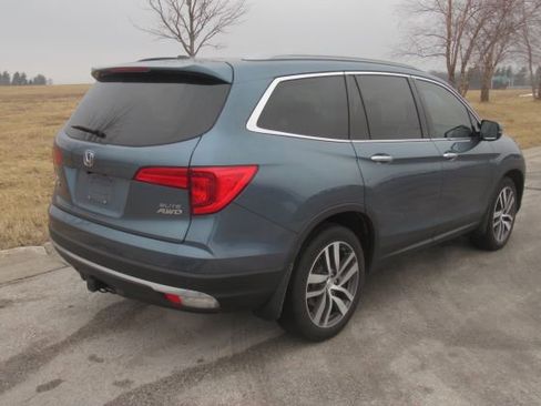 Used 2018 Honda Pilot Elite image 2