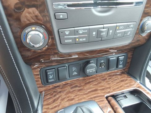 Used 2019 Nissan Armada SL w/ Premium Package AWD/4WD image 18
