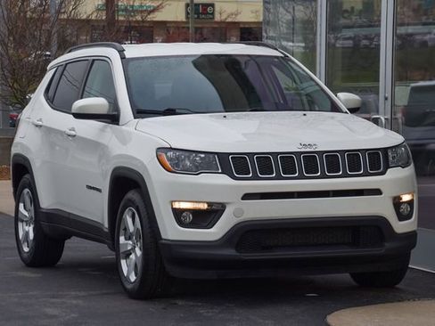 Used 2019 Jeep Compass Latitude image 5