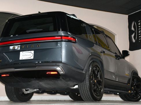 Used 2023 Rivian R1S Launch Edition AWD/4WD image 85