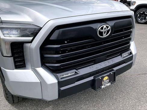 Used 2022 Toyota Tundra SR5 AWD/4WD image 33