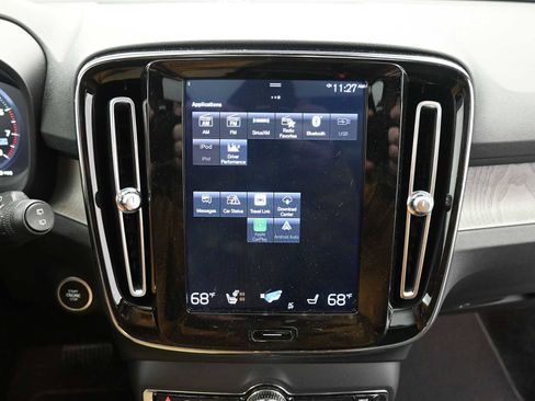 Used 2020 Volvo XC40 T5 Inscription image 15