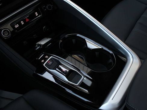 New 2026 Audi Q5 Premium AWD/4WD image 17