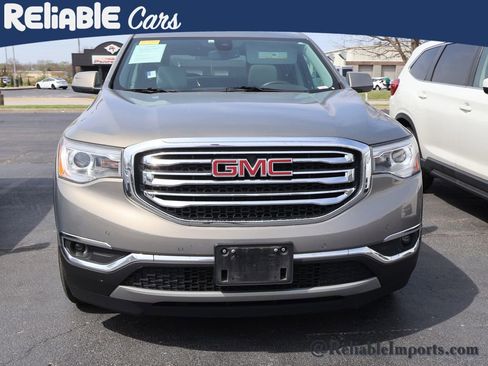 Used 2019 GMC Acadia SLT w/ LPO, Floor Liner Package image 5