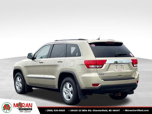 Used 2011 Jeep Grand Cherokee Laredo AWD/4WD image 4