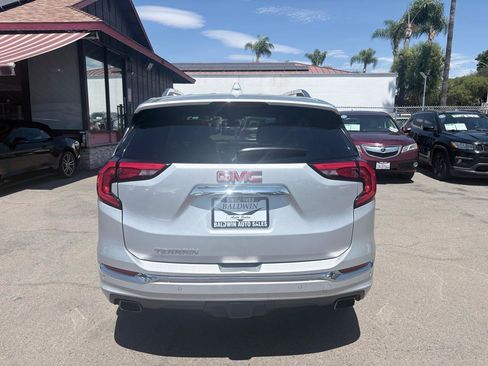 Used 2018 GMC Terrain Denali w/ Advanced Safety Package FWD image 17