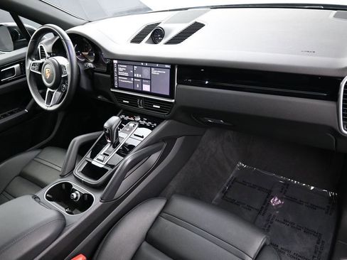 Certified 2021 Porsche Cayenne S AWD/4WD image 31