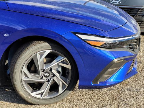 New 2025 Hyundai Elantra Sport image 3