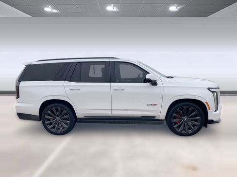 Certified 2025 Cadillac Escalade V w/ LPO, Floor Liner Package image 6