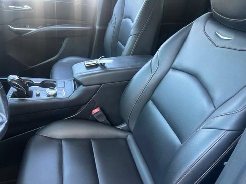 Used 2019 Cadillac XT4 Sport w/ Driver Awareness Package FWD image 9
