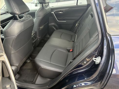 Used 2023 Toyota RAV4 XLE Premium AWD/4WD image 7