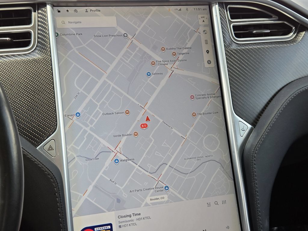 Used 2018 Tesla Model X 75D AWD/4WD image 18