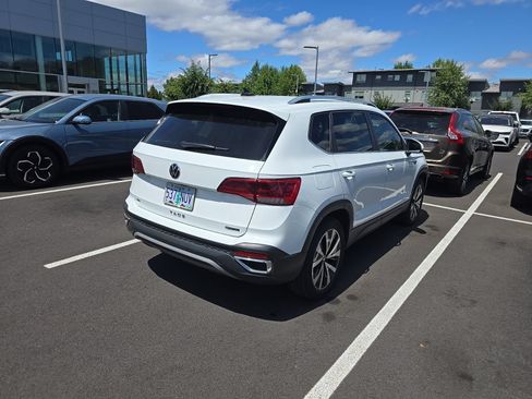 Used 2022 Volkswagen Taos SE AWD/4WD image 8