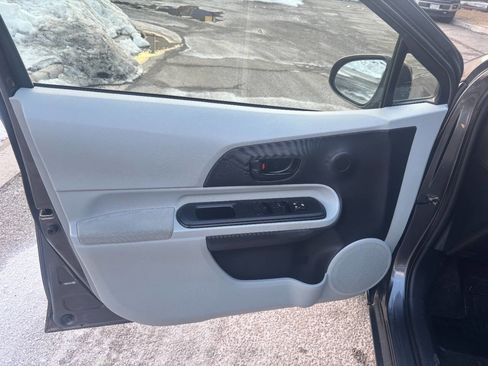 Used 2012 Toyota Prius C One image 15