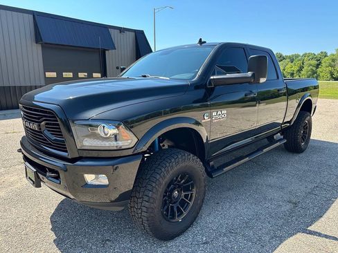 Used 2018 RAM 2500 Laramie w/ Sport Appearance Group AWD/4WD image 9
