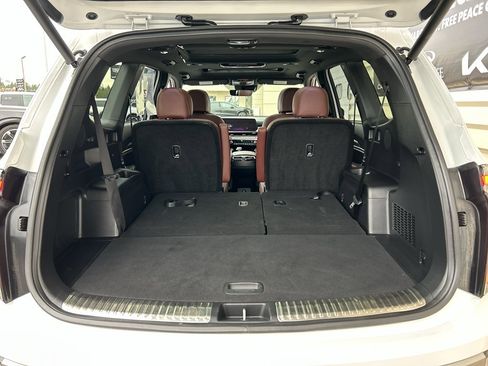 Used 2025 Kia Telluride SX w/ SX Captain's Chair Package AWD/4WD image 15