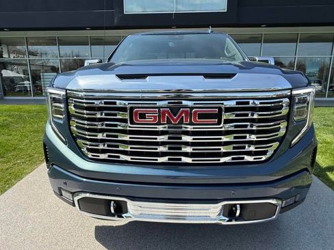 New 2026 GMC Sierra 1500 Denali w/ Denali Reserve Package AWD/4WD image 2